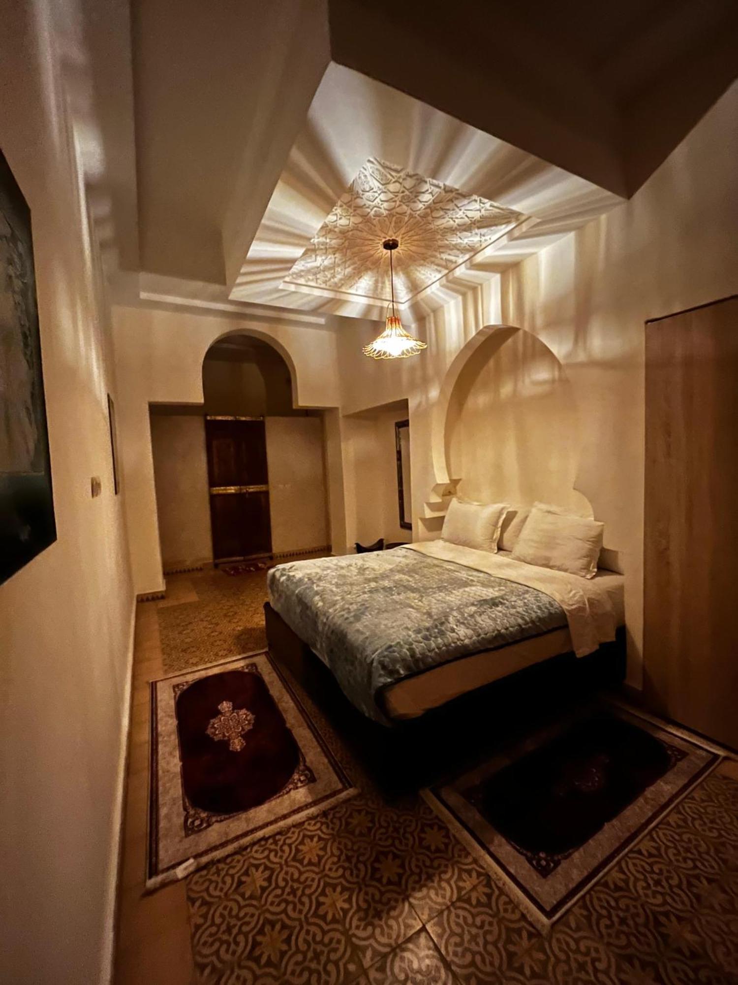 Riad Safran Ralya Bellouk Номер фото